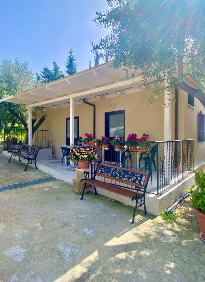 קסטלבאטה Chalet Del Girasole מראה חיצוני תמונה